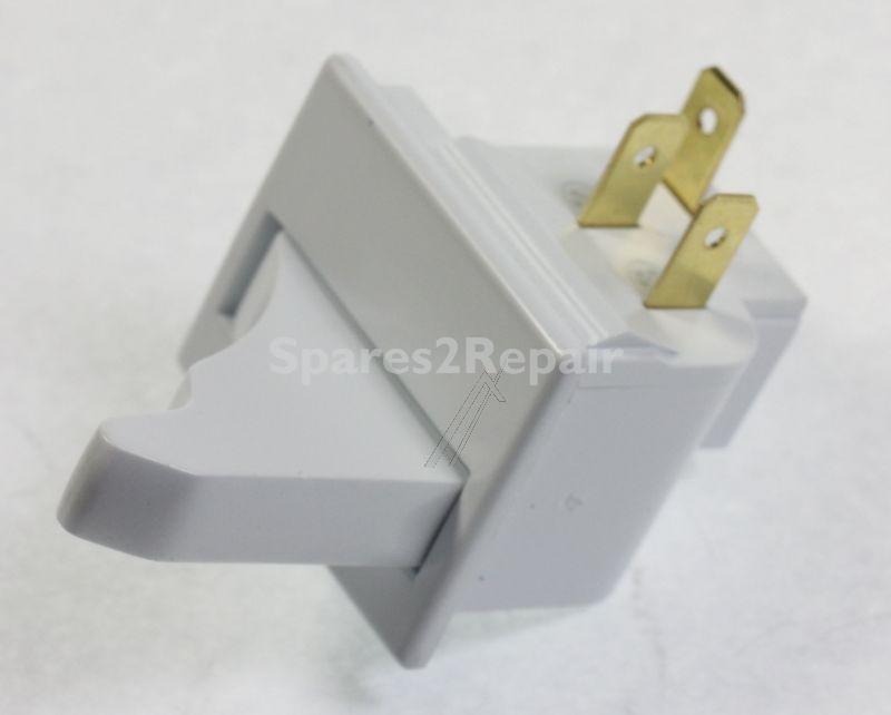 Teka Light Switch For Refrigerator - 81633509 Switch Ci3 330nf (3 Contacts)